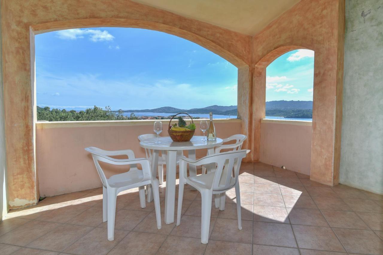 アルツァケーナ La Costa Viewアパートホテル エクステリア 写真