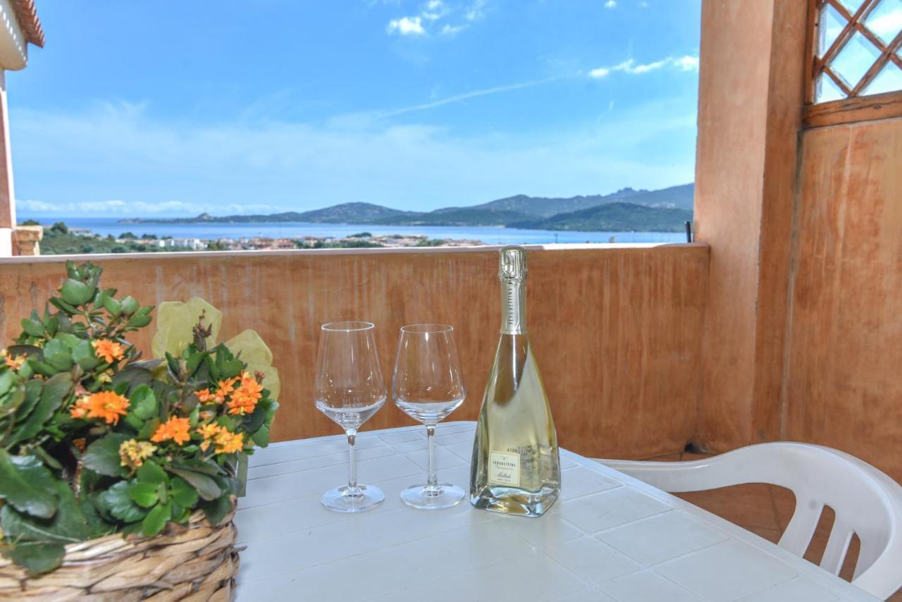 アルツァケーナ La Costa Viewアパートホテル エクステリア 写真