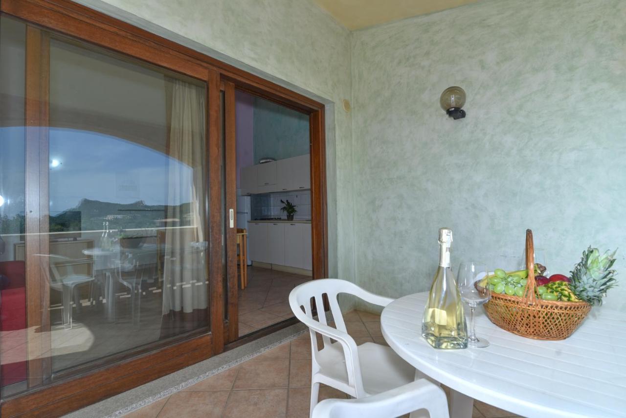 アルツァケーナ La Costa Viewアパートホテル エクステリア 写真