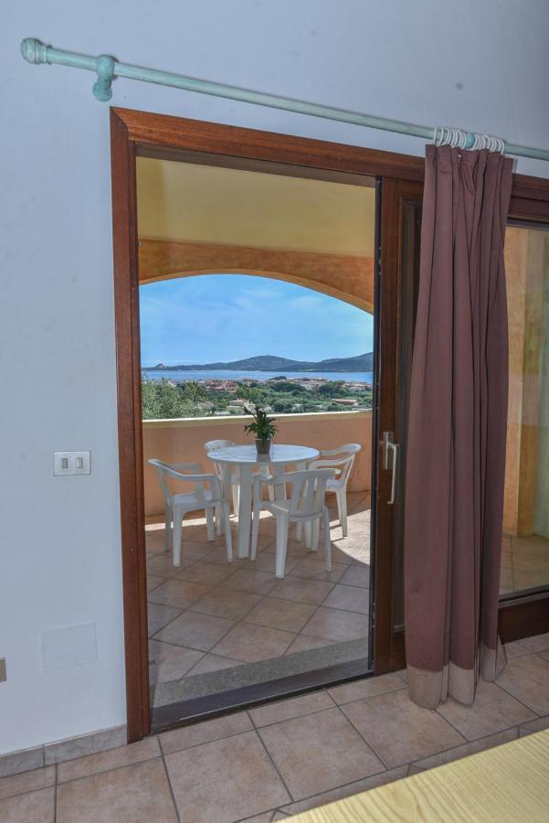 アルツァケーナ La Costa Viewアパートホテル エクステリア 写真